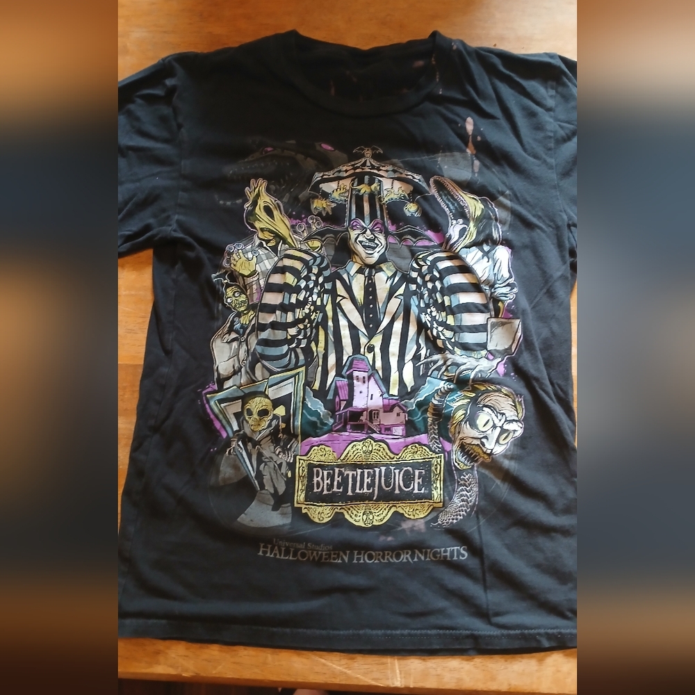 Beetlejuice Graphic Tee Universal Halloween Horror Nights, Medium